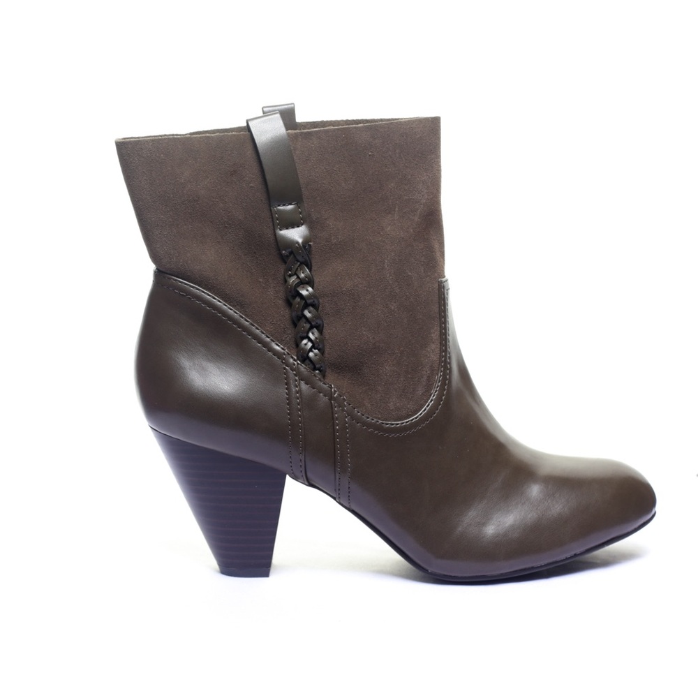 Jessica Simpson Olive green Ankle Boots.